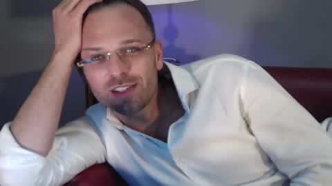 Snapshot of euginehot chatting on 12.23.24 euginehot online show from 12.23.24