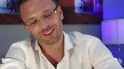 Snapshot of euginehot chatting on 12.23.24 euginehot online show from 12.23.24