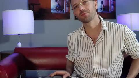 Snapshot of euginehot chatting on 12.25.24 euginehot online show from 12.25.24