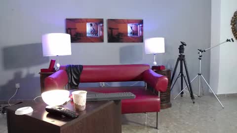 Snapshot of euginehot chatting on 12.25.24 euginehot online show from 12.25.24