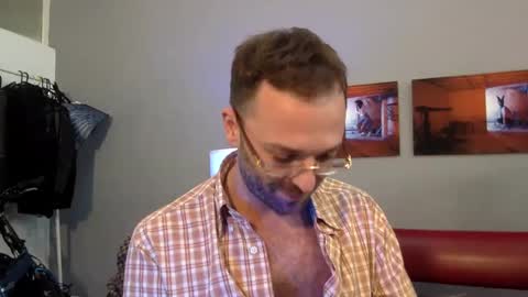 Snapshot of euginehot chatting on 03.04.25 euginehot online show from 03.04.25