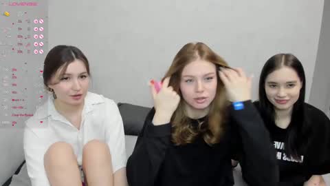 Snapshot of eumomino chatting on 02.26.25 Veronica Tiia Lilith left to right online show from 02.26.25