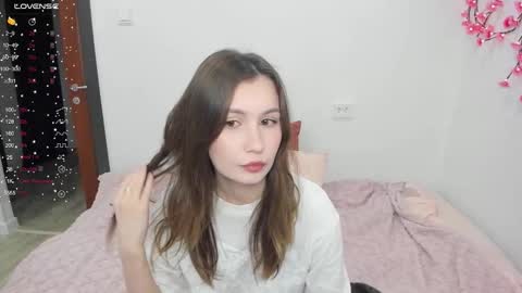 Veronica Tiia Lilith left to right online show from 02.17.26