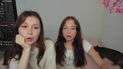Veronica Tiia Lilith left to right online show from 07.27.26