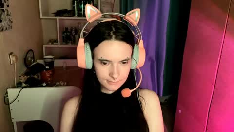 Snapshot of eunabiddlecome chatting on 06.06.26 Kate online show from 06.06.26