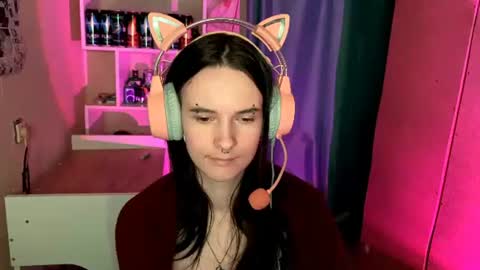 Snapshot of eunabiddlecome chatting on 06.19.26 Kate online show from 06.19.26