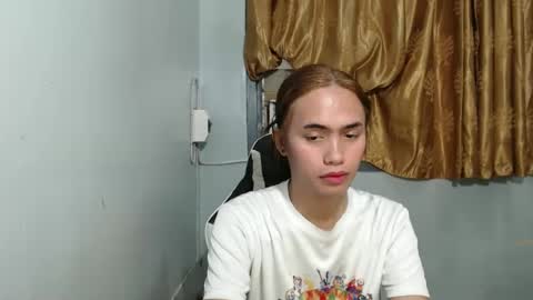 Snapshot of euniceariella21 chatting on 01.16.25 YELLA online show from 01.16.25