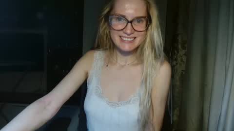Snapshot of eva2323 chatting on 03.08.25 eva2323 online show from 03.08.25