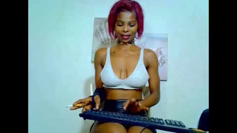 eva4him831 online show from 02.19.25