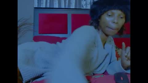 eva4him831 online show from 11.17.25