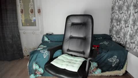 Snapshot of eva_7777 chatting on 12.29.24 Eva online show from 12.29.24