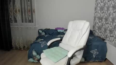 Snapshot of eva_7777 chatting on 11.09.25 Eva online show from 11.09.25