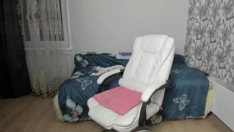 Snapshot of eva_7777 chatting on 11.14.25 Eva online show from 11.14.25