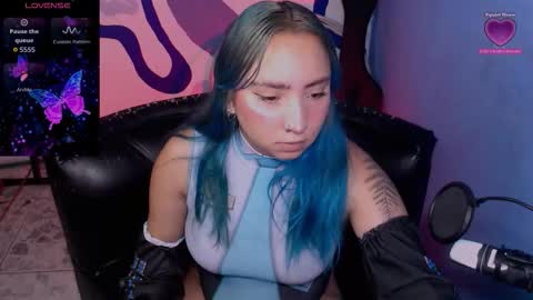 Iris Smile  independent model online show from 09.28.25