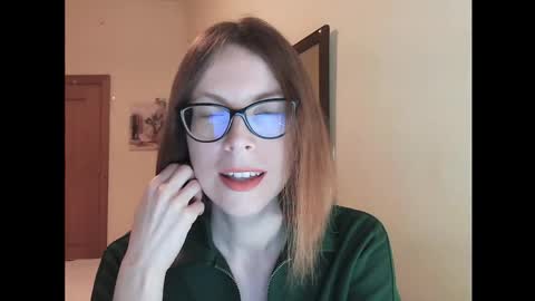 Snapshot of eva_cutesmile chatting on 02.10.26 Eva online show from 02.10.26