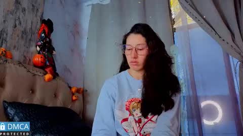 eva delight online show from 10.29.25