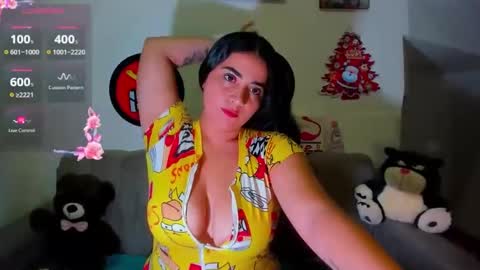 Snapshot of eva_dirtshow chatting on 11.11.25 Eva online show from 11.11.25