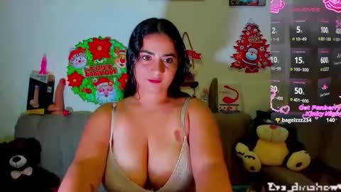 Snapshot of eva_dirtshow chatting on 11.21.25 Eva online show from 11.21.25