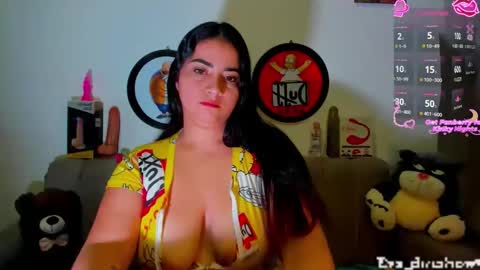 Snapshot of eva_dirtshow chatting on 11.24.25 Eva online show from 11.24.25