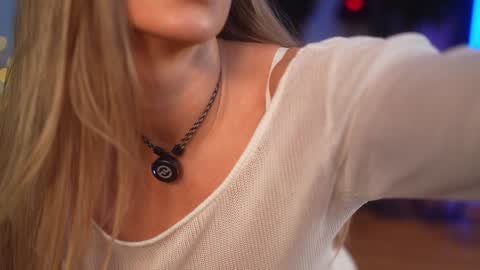 Snapshot of eva_fashionista chatting on 01.06.26 Eva online show from 01.06.26