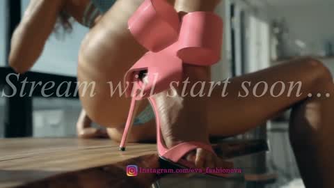 Snapshot of eva_fashionista chatting on 03.22.26 Eva online show from 03.22.26