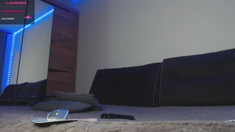 Snapshot of eva_heaven chatting on 12.14.25 Pantyhose stockings heels. And yesI really have BIG PUSSY LIPS online show from 12.14.25