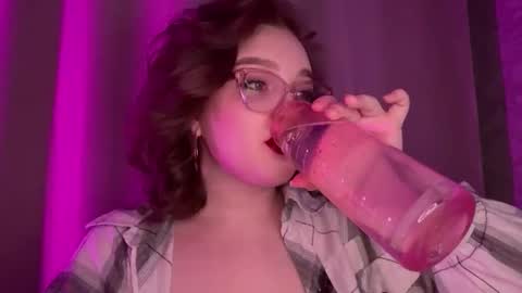 Snapshot of eva_kittenn chatting on 11.08.25 eva_kittenn online show from 11.08.25