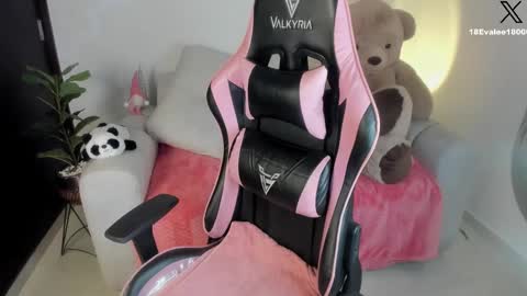 Eva   online show from 01.21.25