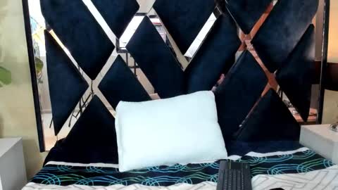 Snapshot of eva_loretti chatting on 11.13.25 online show from 11.13.25