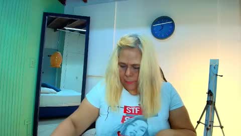 Snapshot of eva_love49 chatting on 03.18.26 eva_love49 online show from 03.18.26
