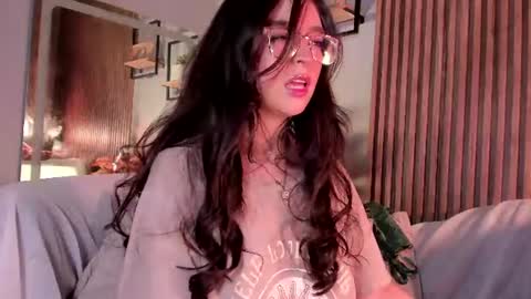 Angelinne online show from 08.06.26