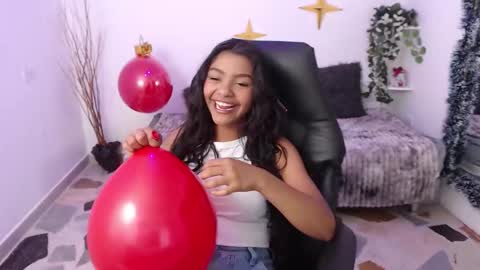 Snapshot of eva_maddox chatting on 12.16.25 Eva online show from 12.16.25