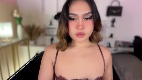 Queen Eva Mazikeen online show from 03.14.26