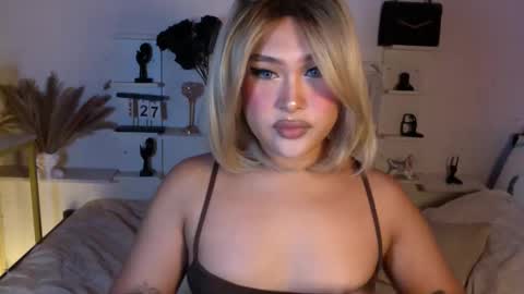 Queen Eva Mazikeen online show from 04.26.26