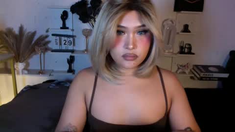 Queen Eva Mazikeen online show from 04.30.26