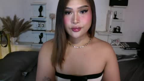 Queen Eva Mazikeen online show from 06.25.26