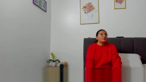 Eva y Mia online show from 05.13.26