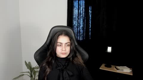 eva_monn online show from 01.06.25