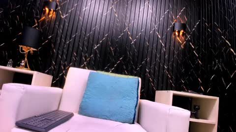 Snapshot of eva_monwalker chatting on 11.02.25 Eva cute online show from 11.02.25