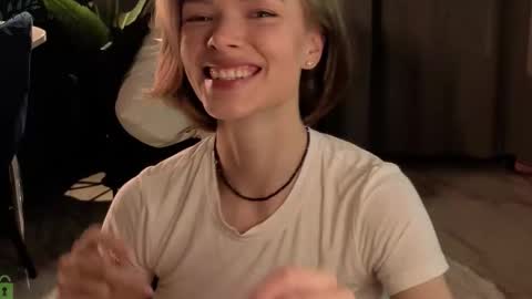 Snapshot of eva_natsumi chatting on 01.17.26 Eva online show from 01.17.26