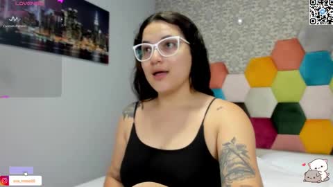 Snapshot of eva_rosse69 chatting on 03.11.25 Eva online show from 03.11.25
