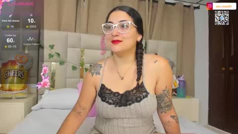 Snapshot of eva_rosse69 chatting on 10.02.25 Eva online show from 10.02.25