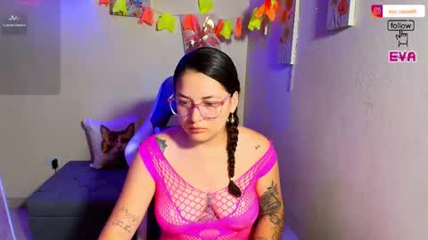 Snapshot of eva_rosse69 chatting on 11.22.25 Eva online show from 11.22.25