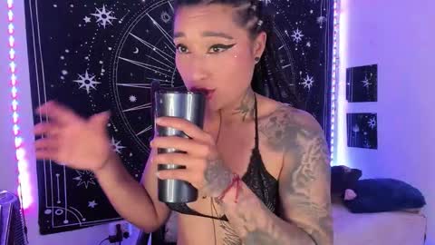 Eva  online show from 11.15.25