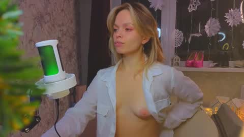 Hi there i am Eva and i wish create a nice community with you so join my Ticket Show for more pleasure online show from 12.22.25