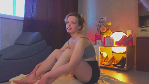 Hi there i am Eva and i wish create a nice community with you so join my Ticket Show for more pleasure online show from 06.10.26