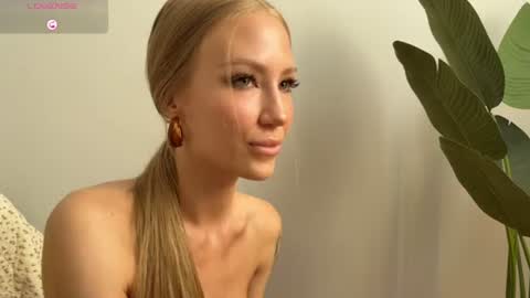 Snapshot of eva_vex chatting on 06.09.26 Hello Im Eva online show from 06.09.26