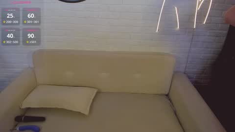 Snapshot of eva_willise chatting on 12.05.25 Hi Im Eva new here online show from 12.05.25