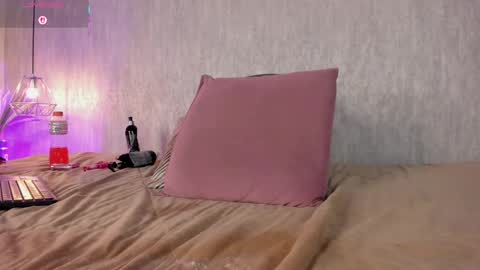 Snapshot of eva_zc chatting on 09.27.25 Eva online show from 09.27.25