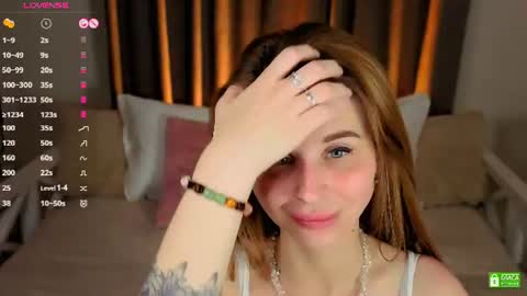 Snapshot of evaaa_ro chatting on 06.18.26 Eva. OFFICAL PAGE MARI CLARK online show from 06.18.26